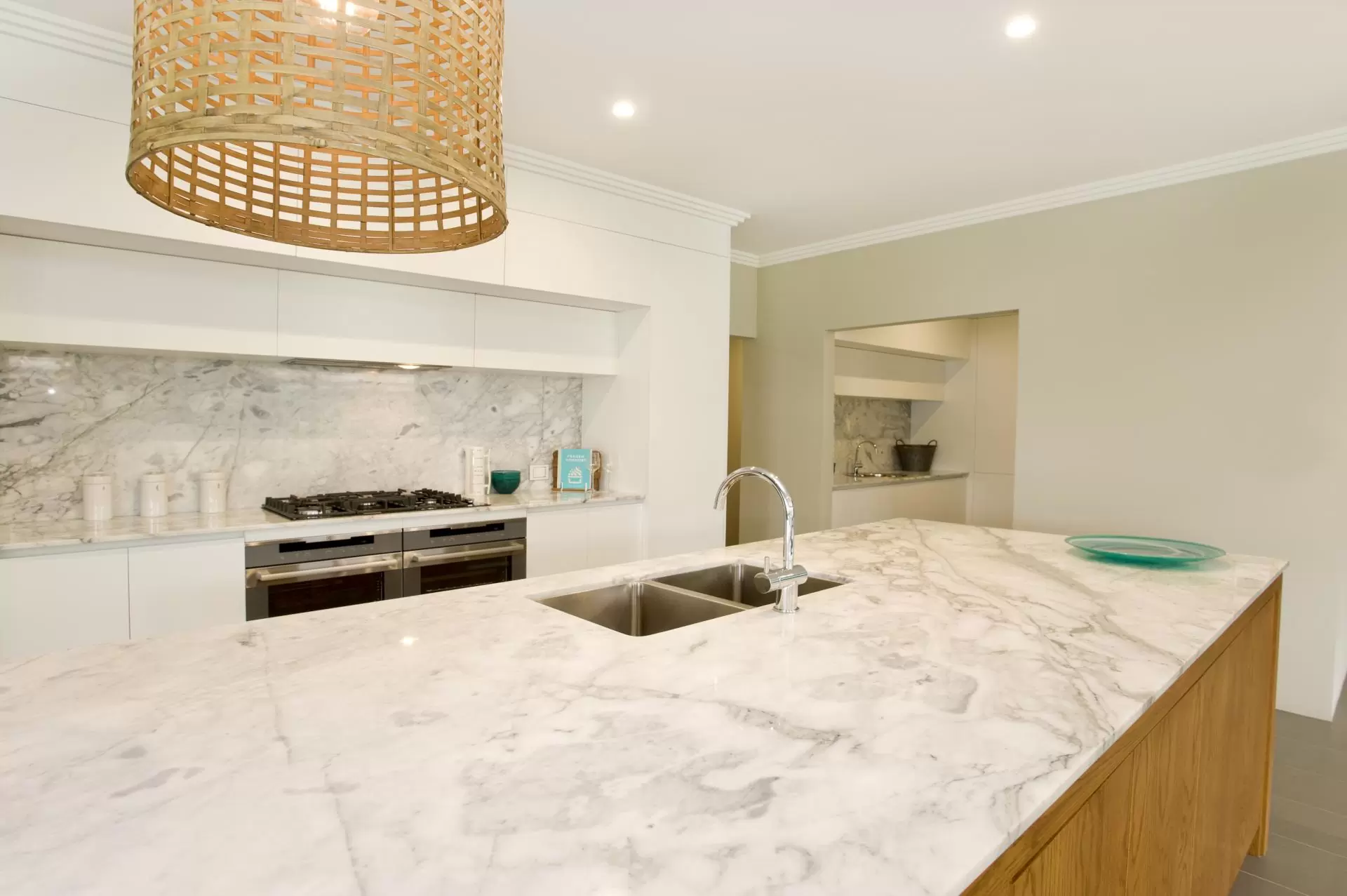 Laminate vs. Stone: What’s the Best Kitchen Benchtop Material for You?